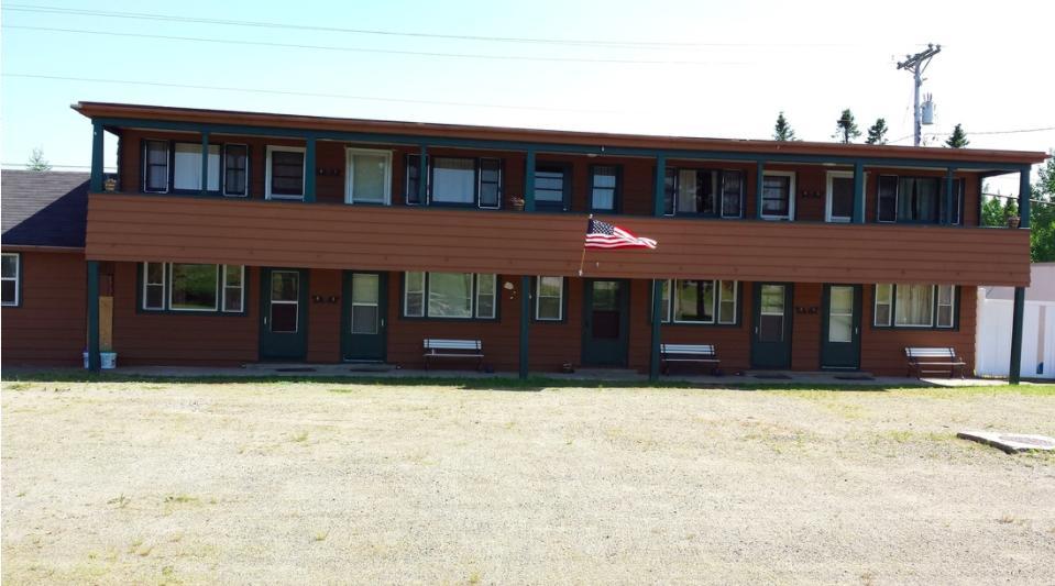 Michigamme Bear Paw Inn מראה חיצוני תמונה